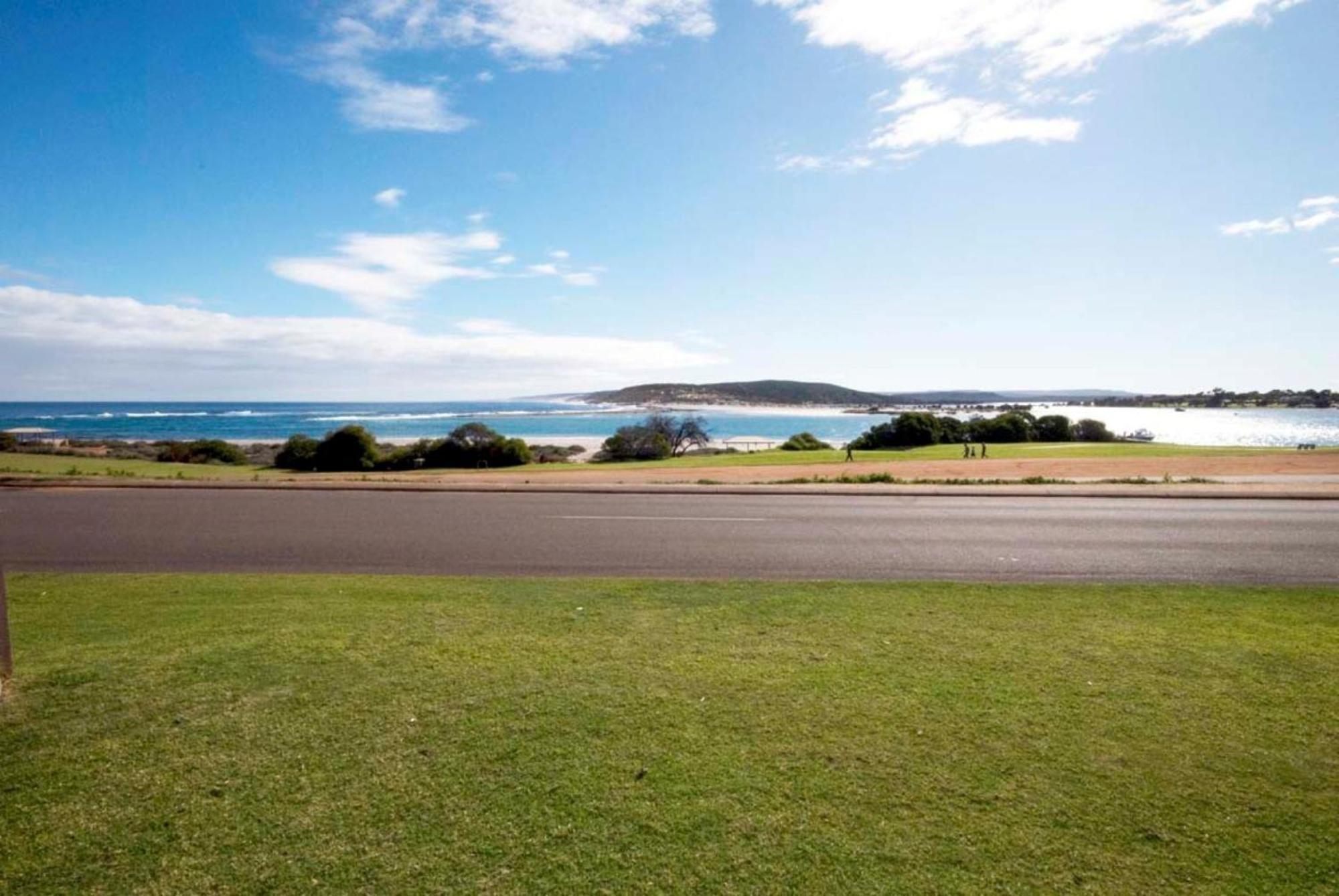Pelican Shore Oceanfront Villa 6 Kalbarri Dış mekan fotoğraf